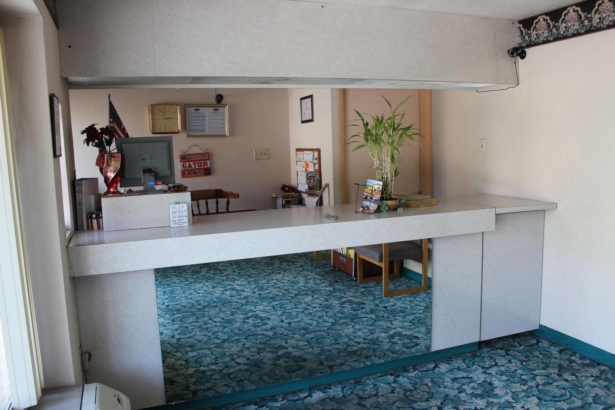 Travelers Inn Gainesville Extérieur photo