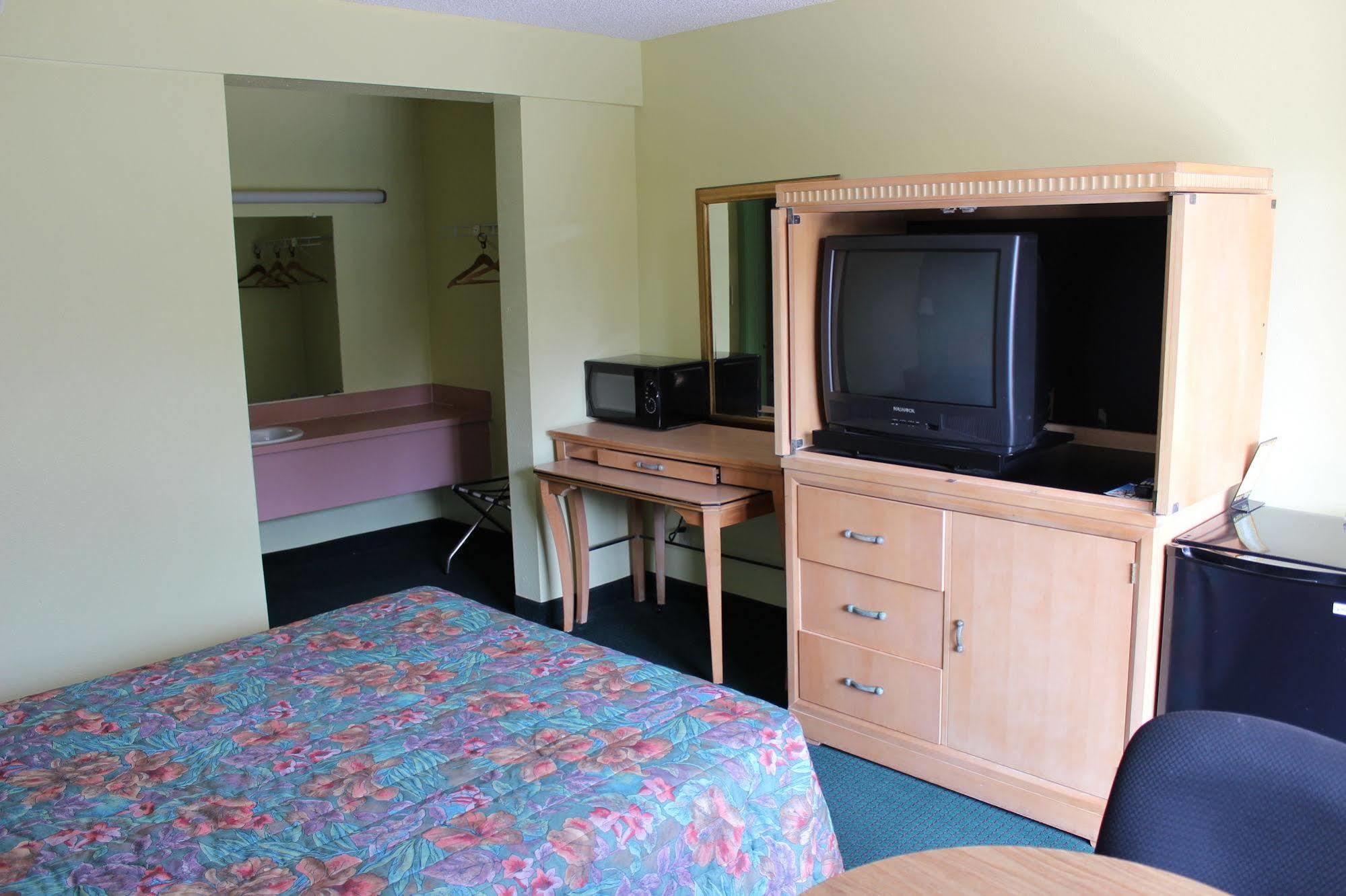 Travelers Inn Gainesville Extérieur photo