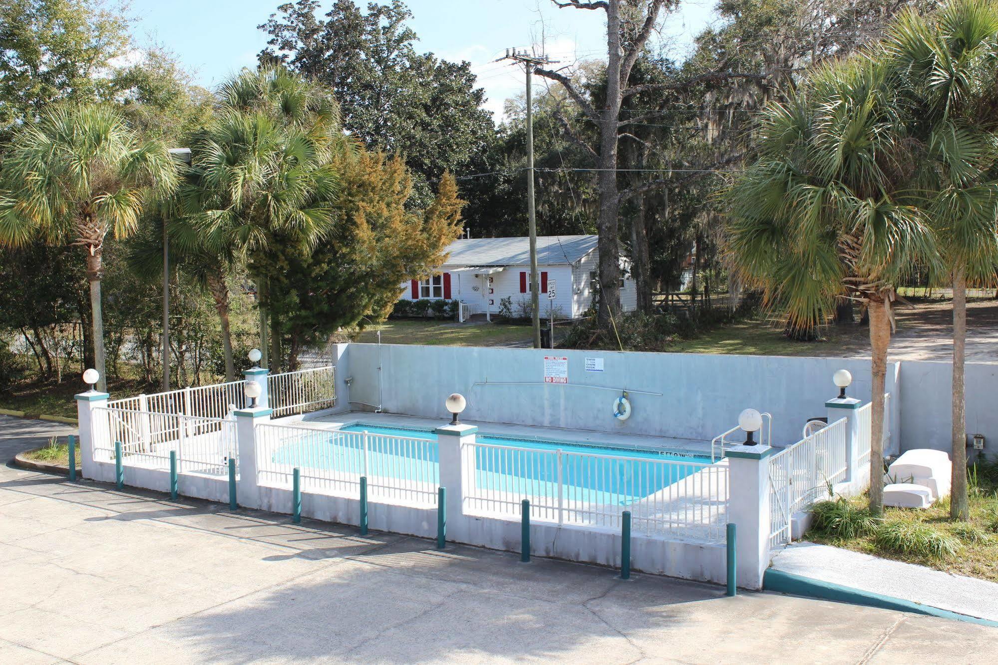 Travelers Inn Gainesville Extérieur photo