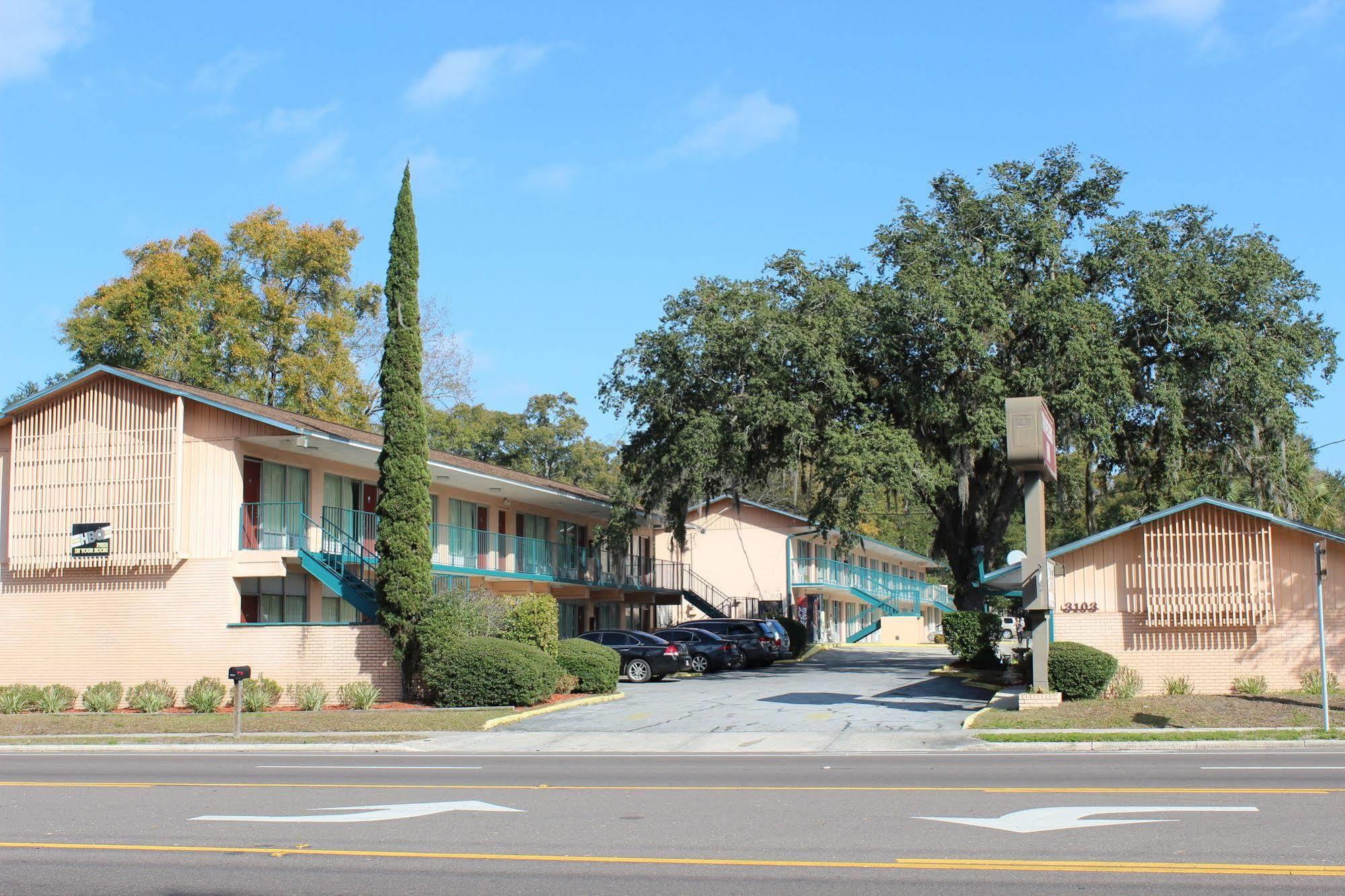 Travelers Inn Gainesville Extérieur photo